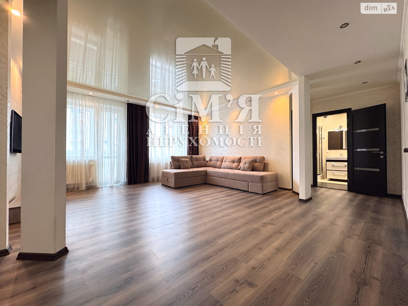 трехкомнатная квартира в Виннице, район Подолье, на ул. Зодчих в аренду на долгий срок помесячно фото 1 трехкомнатная квартира в Виннице, район Подолье, на ул. Зодчих в аренду на долгий срок помесячно фото 1