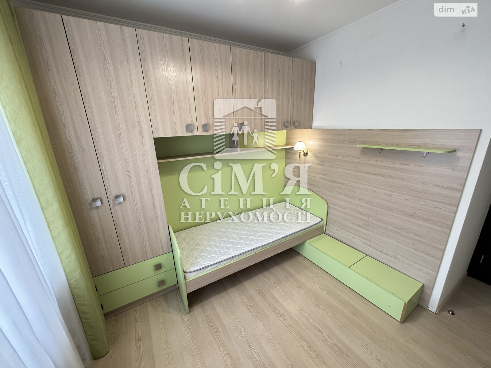 трехкомнатная квартира в Виннице, район Подолье, на ул. Зодчих в аренду на долгий срок помесячно фото 1 трехкомнатная квартира в Виннице, район Подолье, на ул. Зодчих в аренду на долгий срок помесячно фото 1