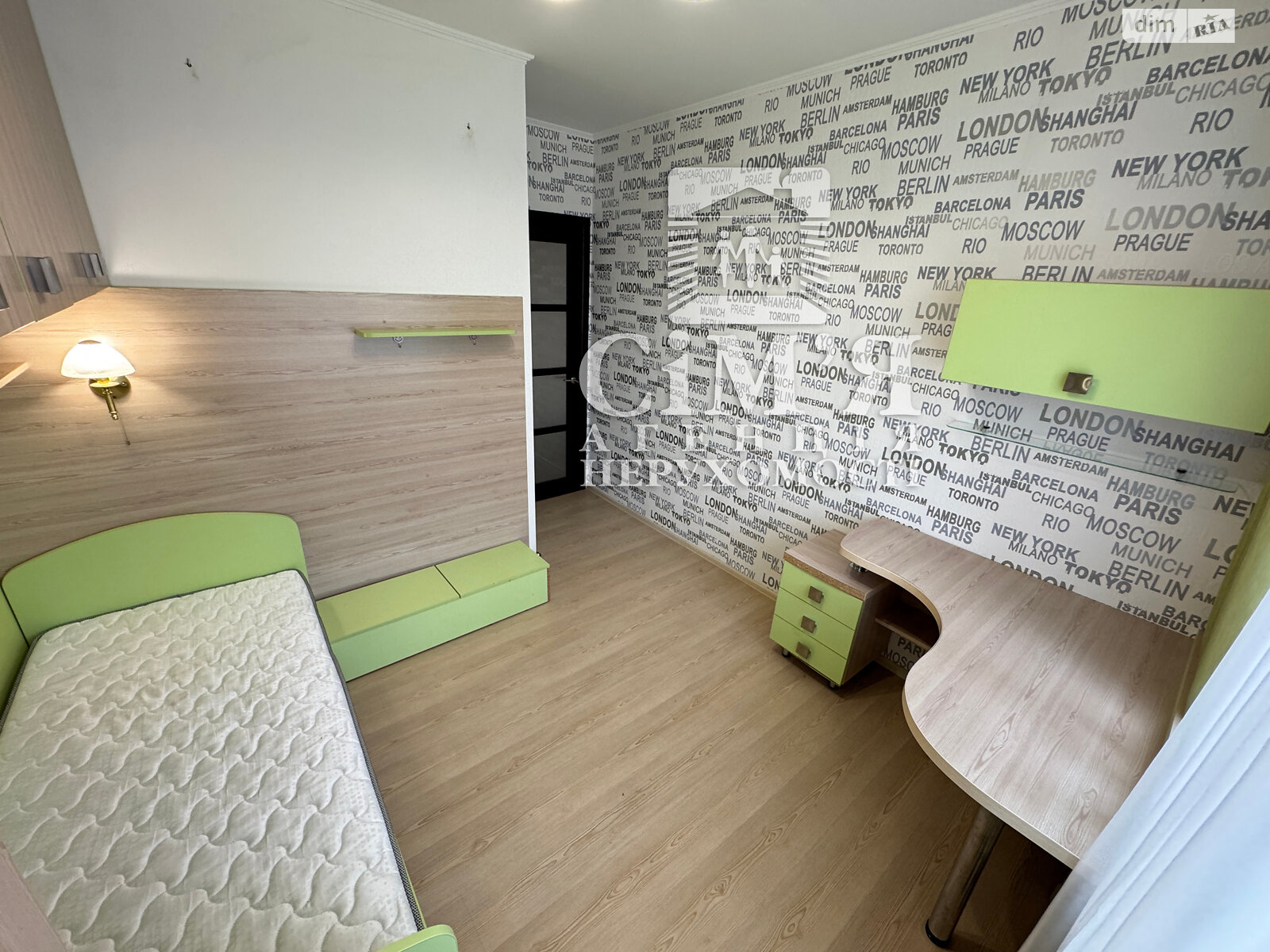 трехкомнатная квартира в Виннице, район Подолье, на ул. Зодчих в аренду на долгий срок помесячно фото 1 трехкомнатная квартира в Виннице, район Подолье, на ул. Зодчих в аренду на долгий срок помесячно фото 1