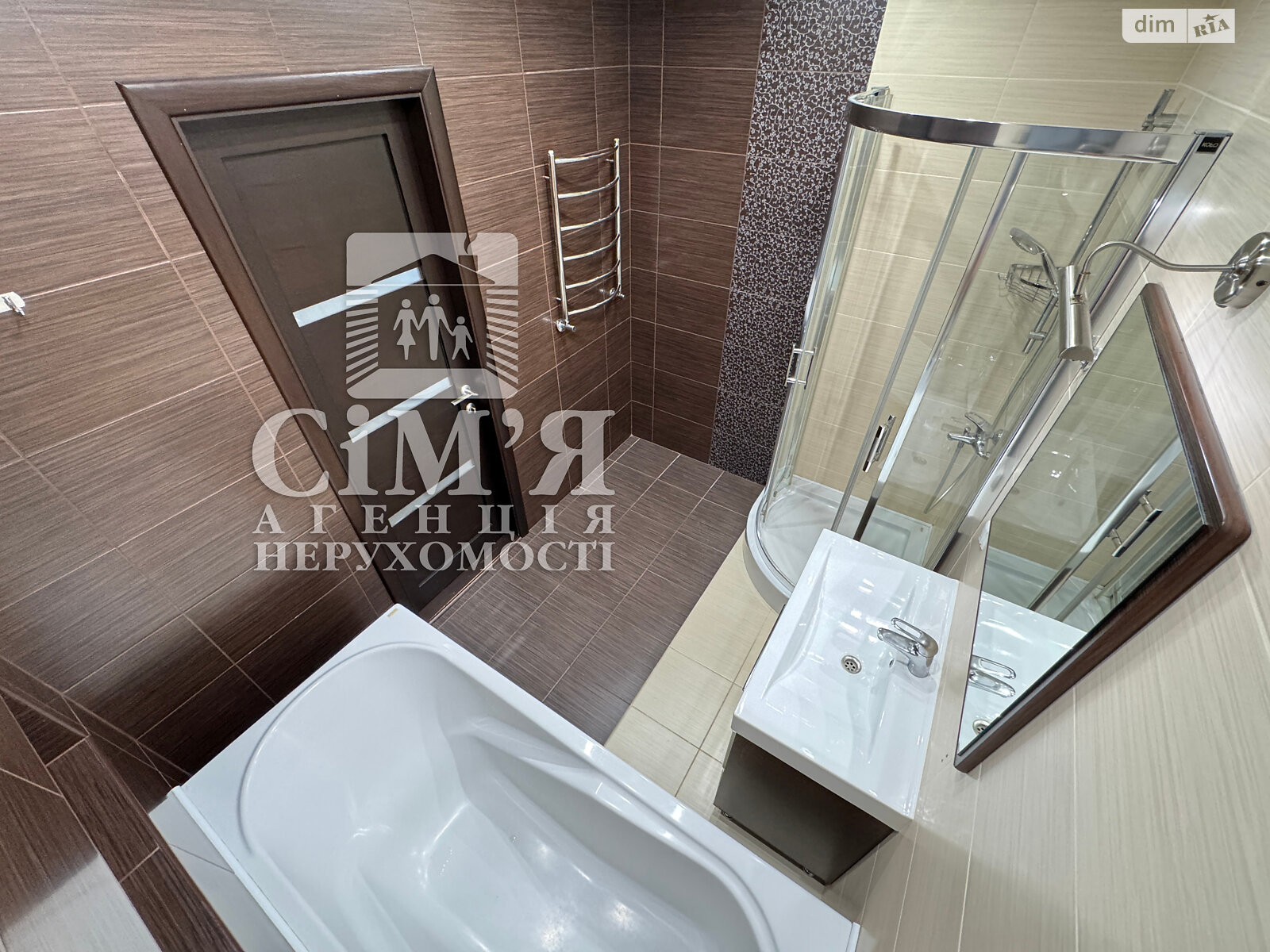 трехкомнатная квартира в Виннице, район Подолье, на ул. Зодчих в аренду на долгий срок помесячно фото 1 трехкомнатная квартира в Виннице, район Подолье, на ул. Зодчих в аренду на долгий срок помесячно фото 1