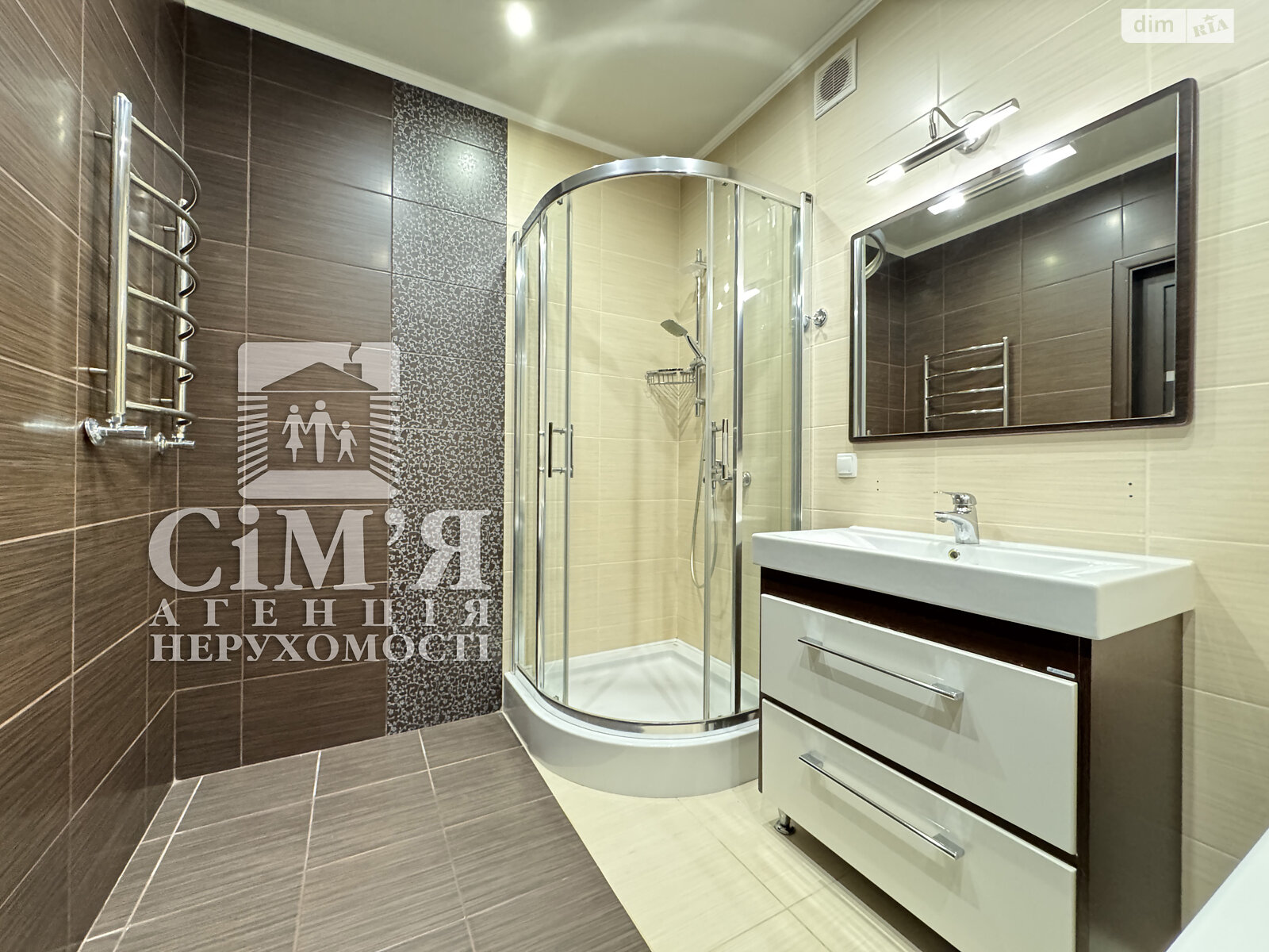 трехкомнатная квартира в Виннице, район Подолье, на ул. Зодчих в аренду на долгий срок помесячно фото 1 трехкомнатная квартира в Виннице, район Подолье, на ул. Зодчих в аренду на долгий срок помесячно фото 1