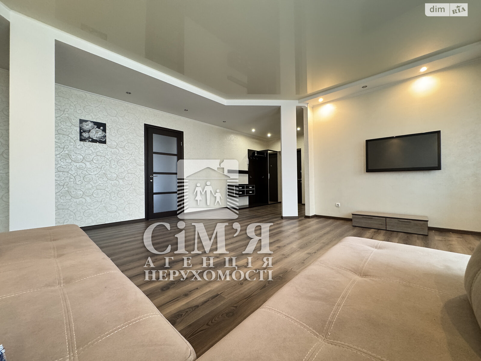 трехкомнатная квартира в Виннице, район Подолье, на ул. Зодчих в аренду на долгий срок помесячно фото 1 трехкомнатная квартира в Виннице, район Подолье, на ул. Зодчих в аренду на долгий срок помесячно фото 1