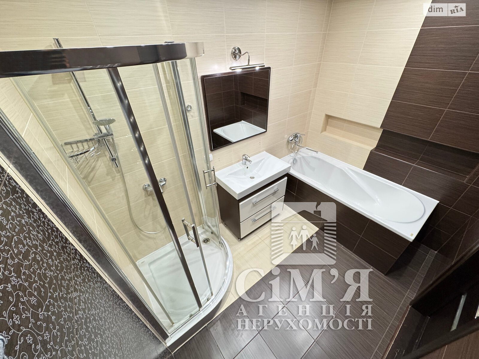 трехкомнатная квартира в Виннице, район Подолье, на ул. Зодчих в аренду на долгий срок помесячно фото 1 трехкомнатная квартира в Виннице, район Подолье, на ул. Зодчих в аренду на долгий срок помесячно фото 1