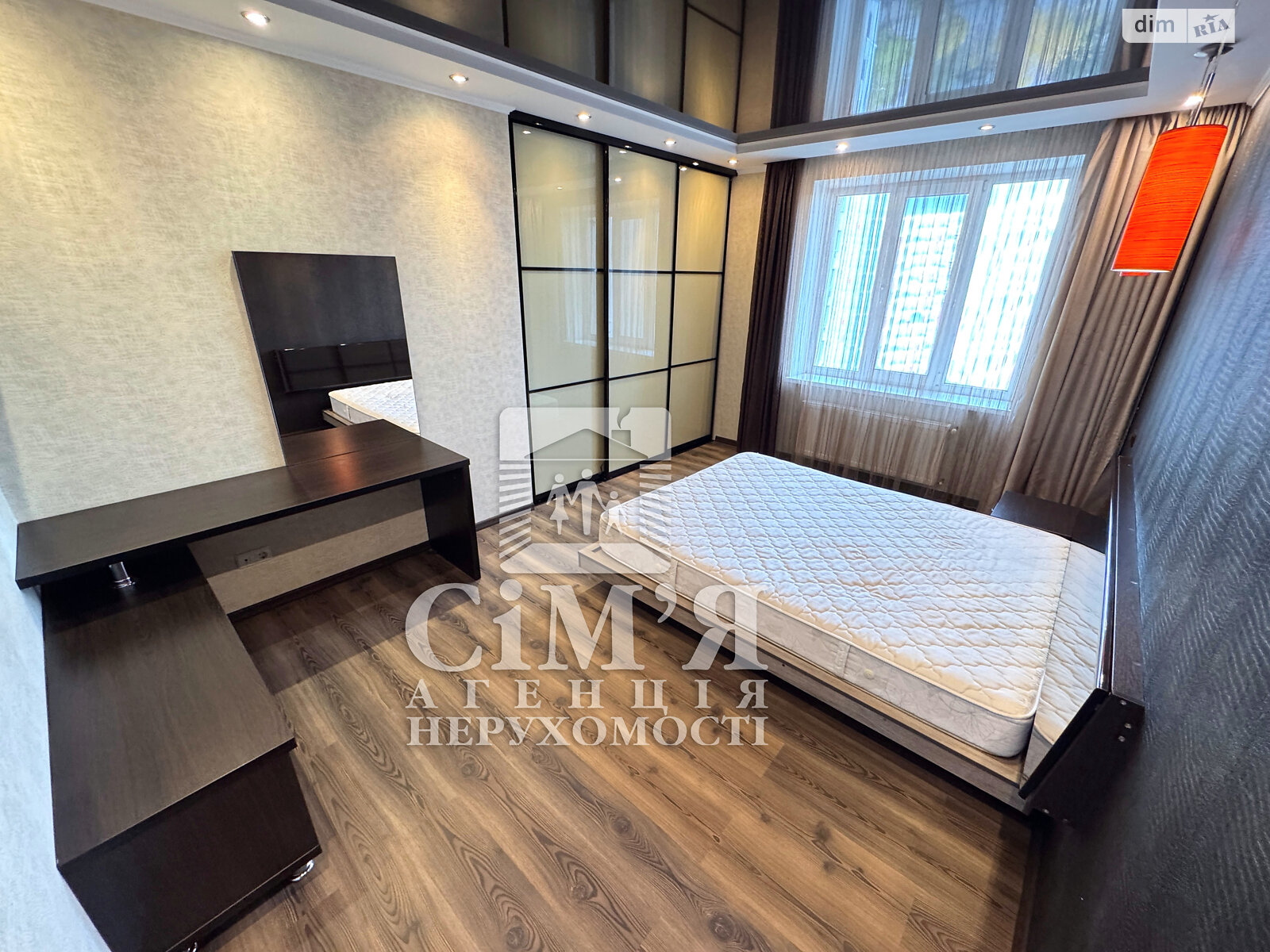 трехкомнатная квартира в Виннице, район Подолье, на ул. Зодчих в аренду на долгий срок помесячно фото 1 трехкомнатная квартира в Виннице, район Подолье, на ул. Зодчих в аренду на долгий срок помесячно фото 1