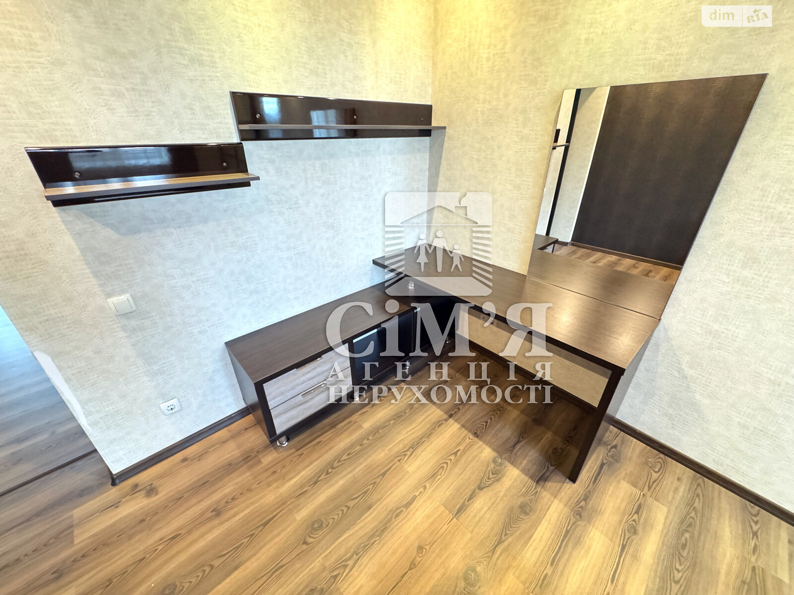 трехкомнатная квартира в Виннице, район Подолье, на ул. Зодчих в аренду на долгий срок помесячно фото 1 трехкомнатная квартира в Виннице, район Подолье, на ул. Зодчих в аренду на долгий срок помесячно фото 1