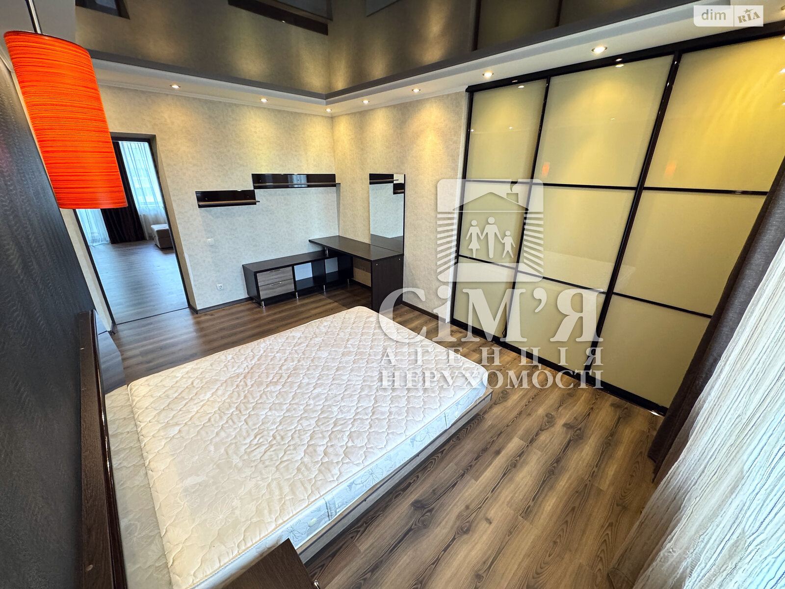 трехкомнатная квартира в Виннице, район Подолье, на ул. Зодчих в аренду на долгий срок помесячно фото 1 трехкомнатная квартира в Виннице, район Подолье, на ул. Зодчих в аренду на долгий срок помесячно фото 1