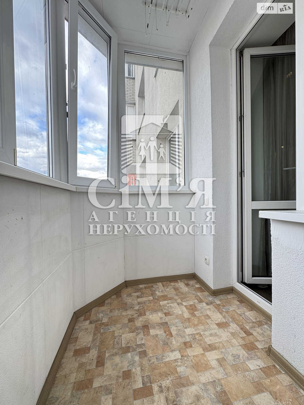 трехкомнатная квартира в Виннице, район Подолье, на ул. Зодчих в аренду на долгий срок помесячно фото 1 трехкомнатная квартира в Виннице, район Подолье, на ул. Зодчих в аренду на долгий срок помесячно фото 1