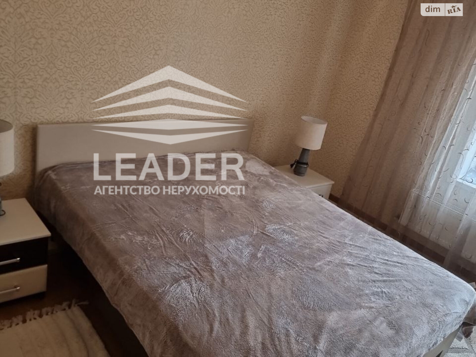 трикімнатна квартира в Вінниці, район Поділля, на вул. Зодчих в довготривалу оренду помісячно фото 1