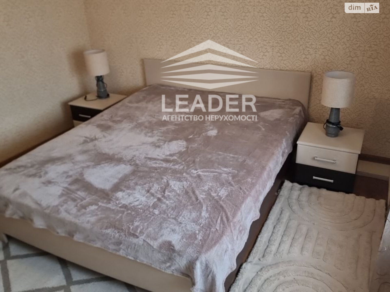 трикімнатна квартира в Вінниці, район Поділля, на вул. Зодчих в довготривалу оренду помісячно фото 1