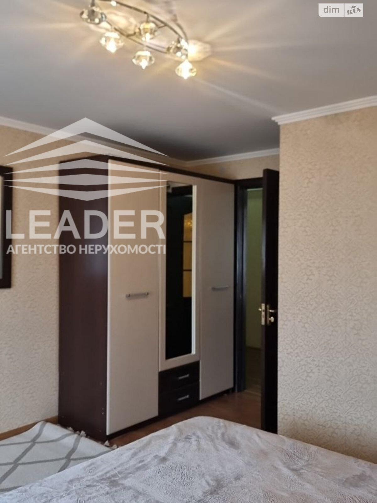 трикімнатна квартира в Вінниці, район Поділля, на вул. Зодчих в довготривалу оренду помісячно фото 1