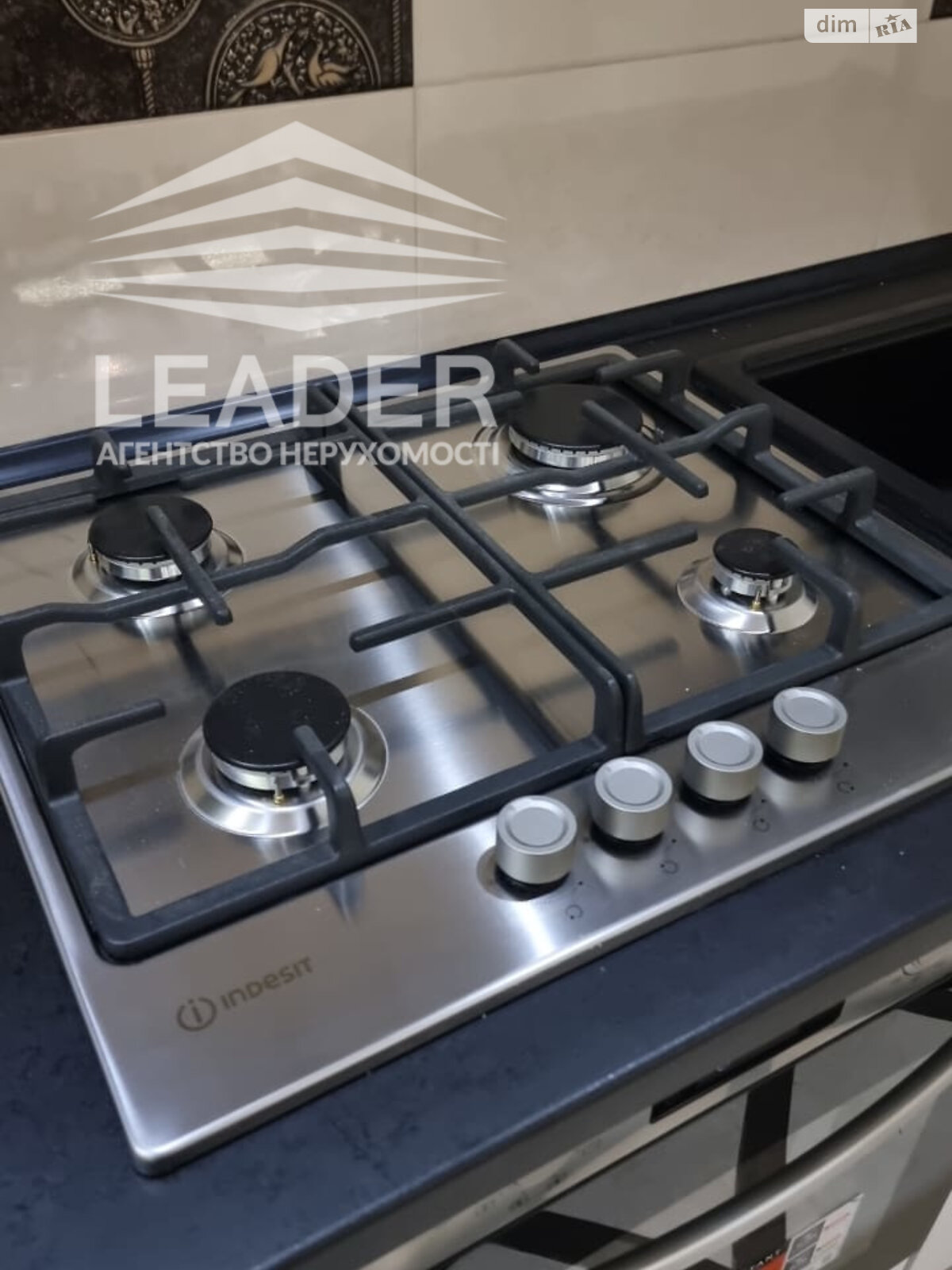 трикімнатна квартира в Вінниці, район Поділля, на вул. Зодчих в довготривалу оренду помісячно фото 1