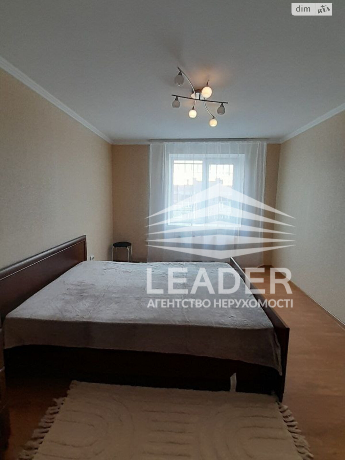 трикімнатна квартира в Вінниці, район Поділля, на вул. Зодчих в довготривалу оренду помісячно фото 1