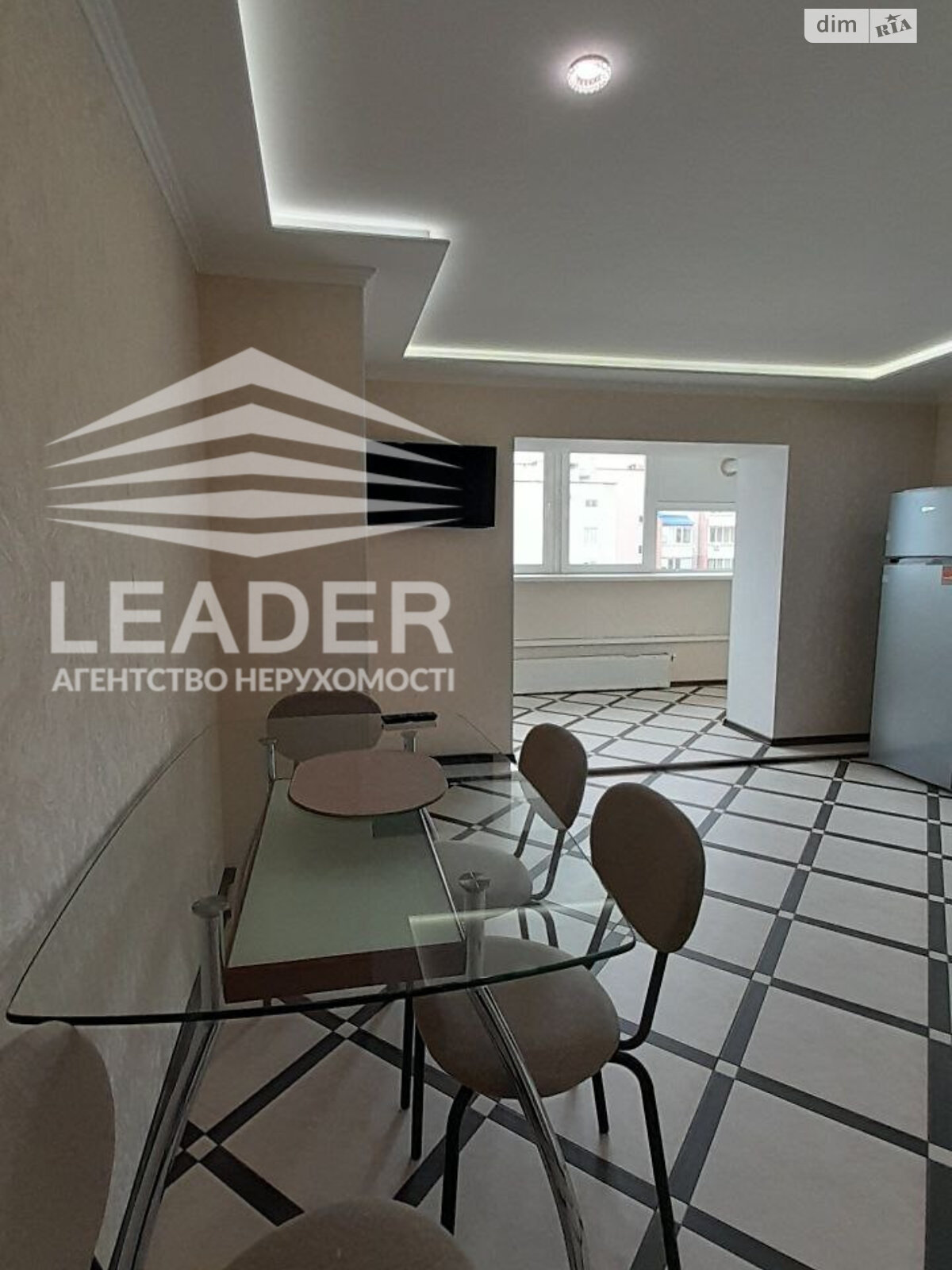 трикімнатна квартира в Вінниці, район Поділля, на вул. Зодчих в довготривалу оренду помісячно фото 1