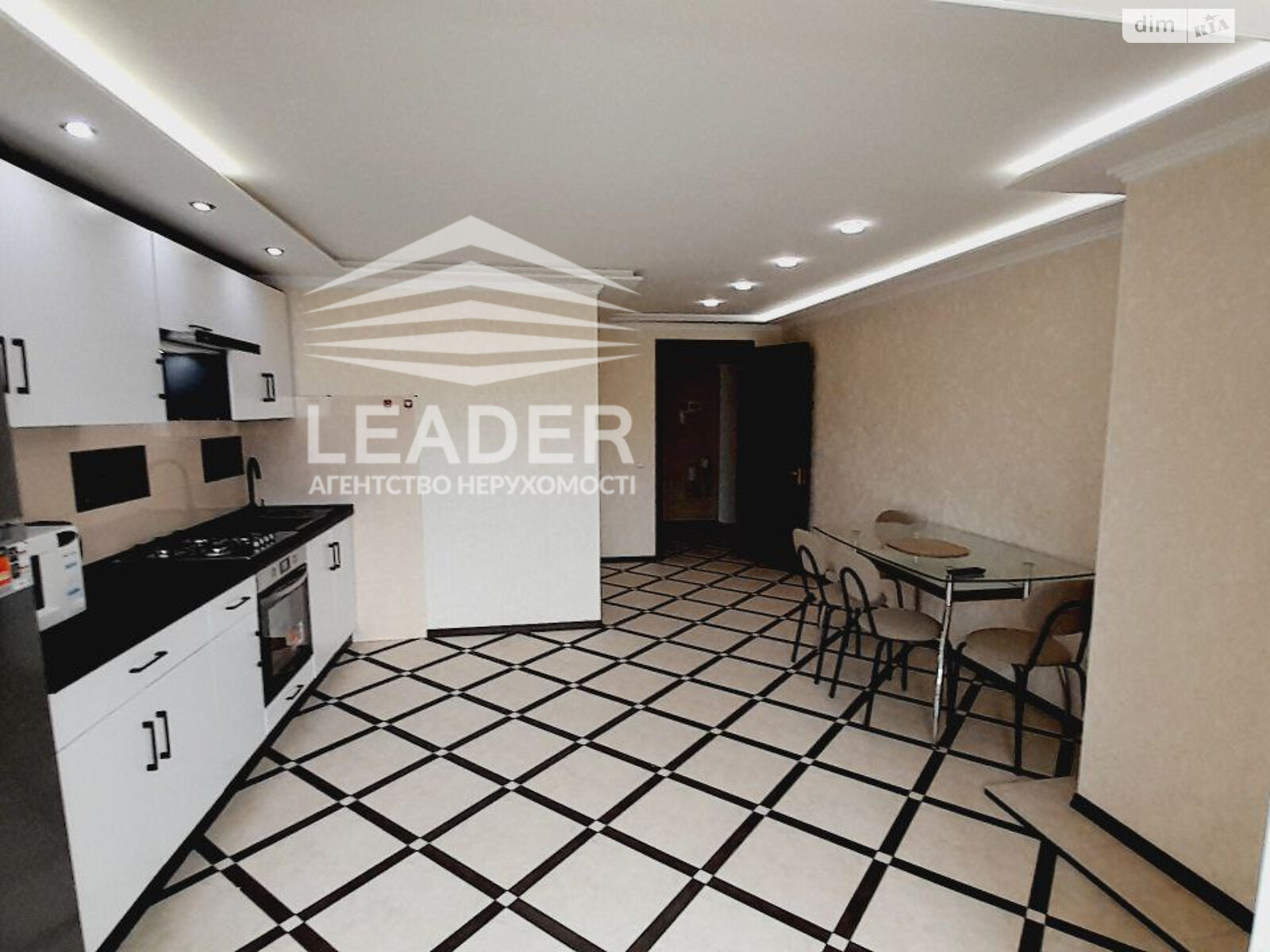 трикімнатна квартира в Вінниці, район Поділля, на вул. Зодчих в довготривалу оренду помісячно фото 1