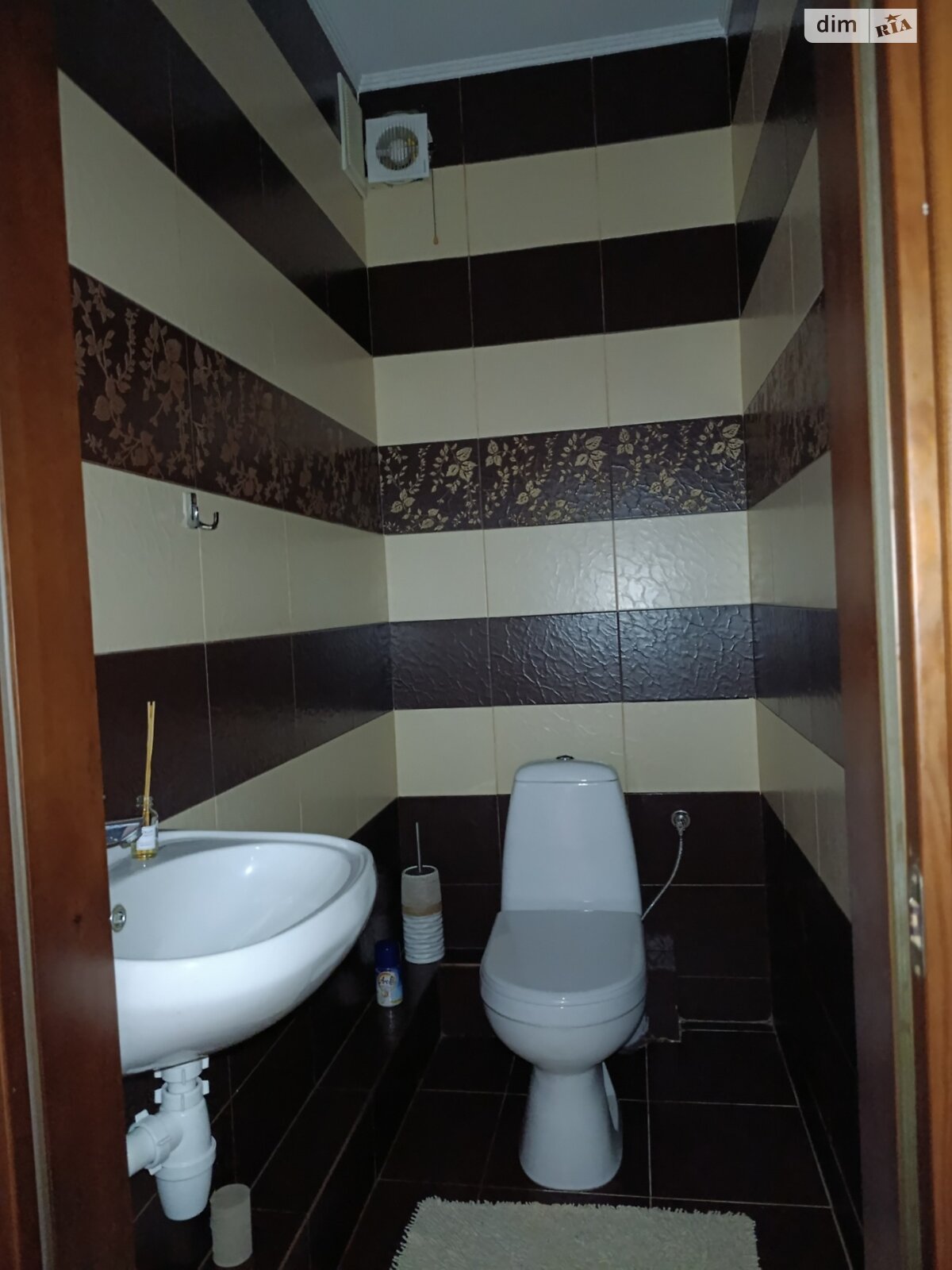 двухкомнатная квартира в Виннице, район Подолье, на ул. Зодчих 3 в аренду на долгий срок помесячно фото 1 двухкомнатная квартира в Виннице, район Подолье, на ул. Зодчих 3 в аренду на долгий срок помесячно фото 1