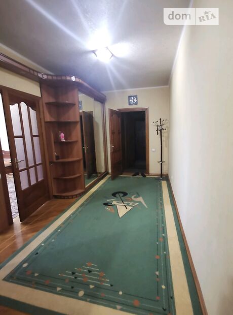 трикімнатна квартира в Вінниці, район Поділля, на вул. Пирогова в довготривалу оренду помісячно фото 1 трикімнатна квартира в Вінниці, район Поділля, на вул. Пирогова в довготривалу оренду помісячно фото 1
