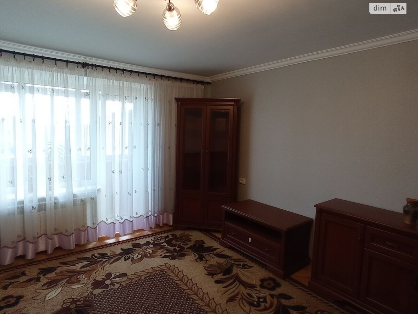 трехкомнатная квартира в Виннице, район Славянка, на ул. Агатангела Крымского в аренду на долгий срок помесячно фото 1 трехкомнатная квартира в Виннице, район Славянка, на ул. Агатангела Крымского в аренду на долгий срок помесячно фото 1