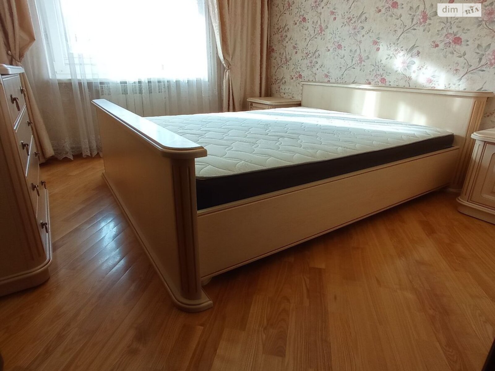 трехкомнатная квартира в Виннице, район Славянка, на ул. Агатангела Крымского в аренду на долгий срок помесячно фото 1 трехкомнатная квартира в Виннице, район Славянка, на ул. Агатангела Крымского в аренду на долгий срок помесячно фото 1