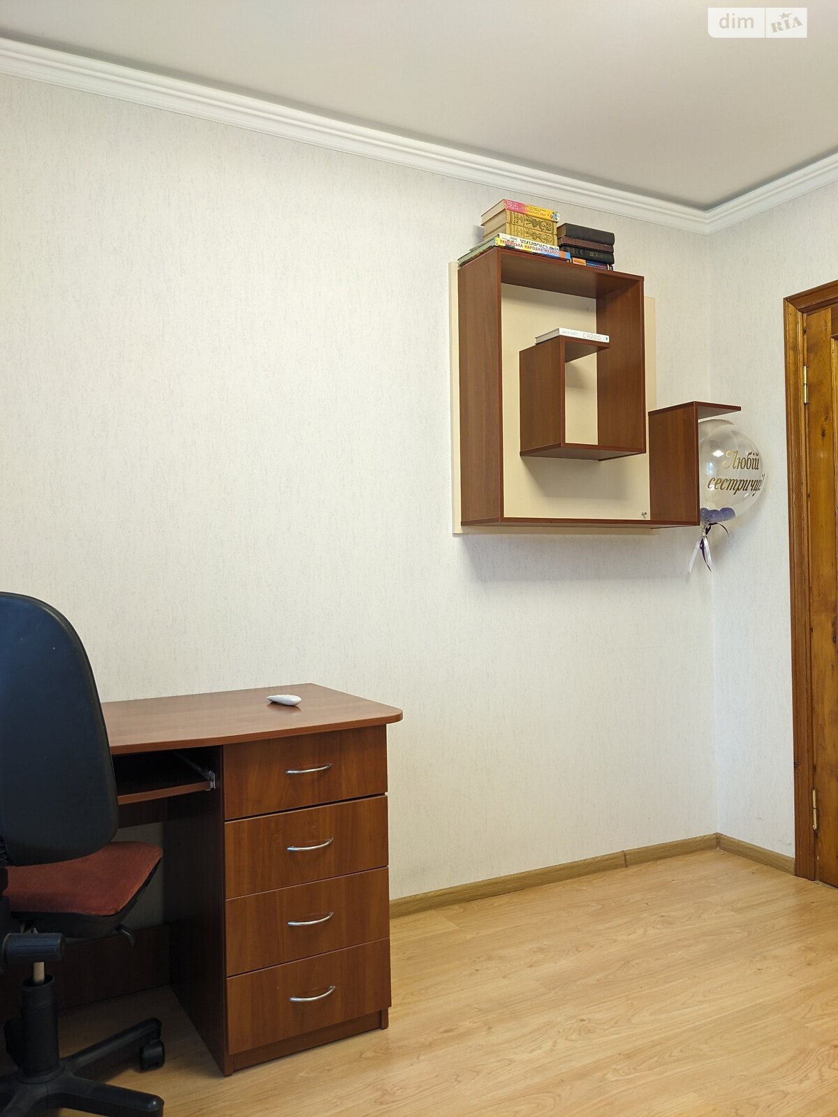 трехкомнатная квартира в Виннице, район Славянка, на ул. Дачная в аренду на долгий срок помесячно фото 1 трехкомнатная квартира в Виннице, район Славянка, на ул. Дачная в аренду на долгий срок помесячно фото 1