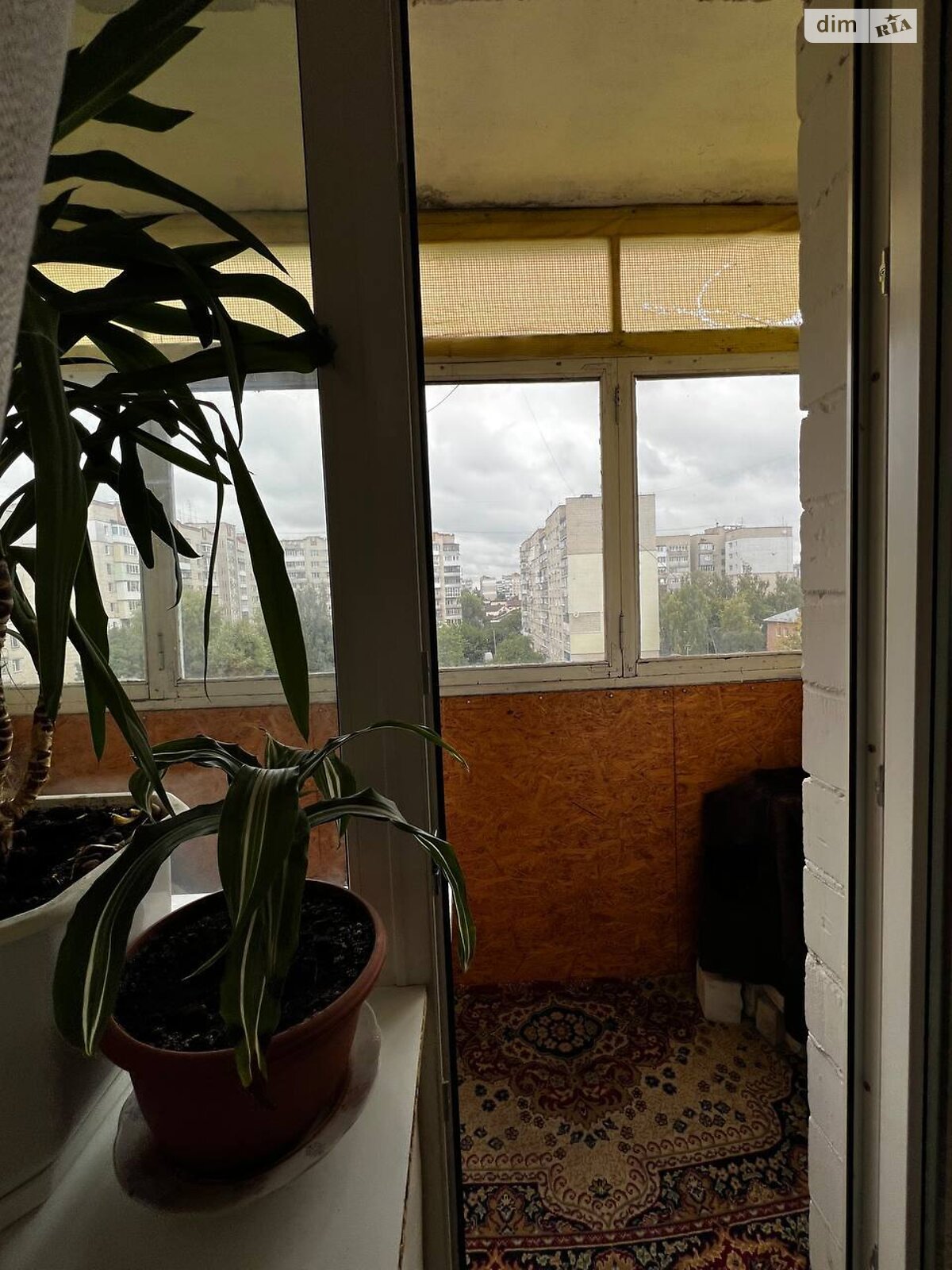 чотирикімнатна квартира в Вінниці, район Слов’янка, на вул. Івана Миколайчука 19, кв. 17 в довготривалу оренду помісячно фото 1