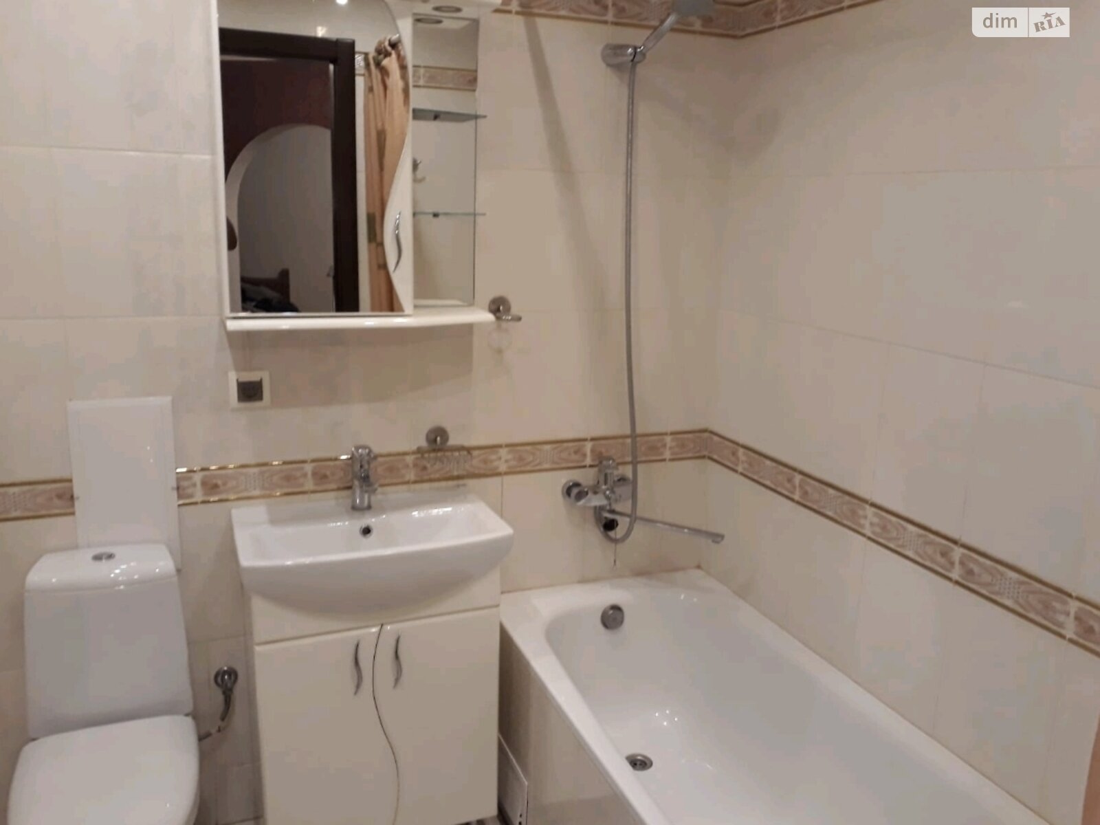 однокомнатная квартира в Виннице, район Славянка, на пер. Николая Амосова 28А в аренду на долгий срок помесячно фото 1 однокомнатная квартира в Виннице, район Славянка, на пер. Николая Амосова 28А в аренду на долгий срок помесячно фото 1