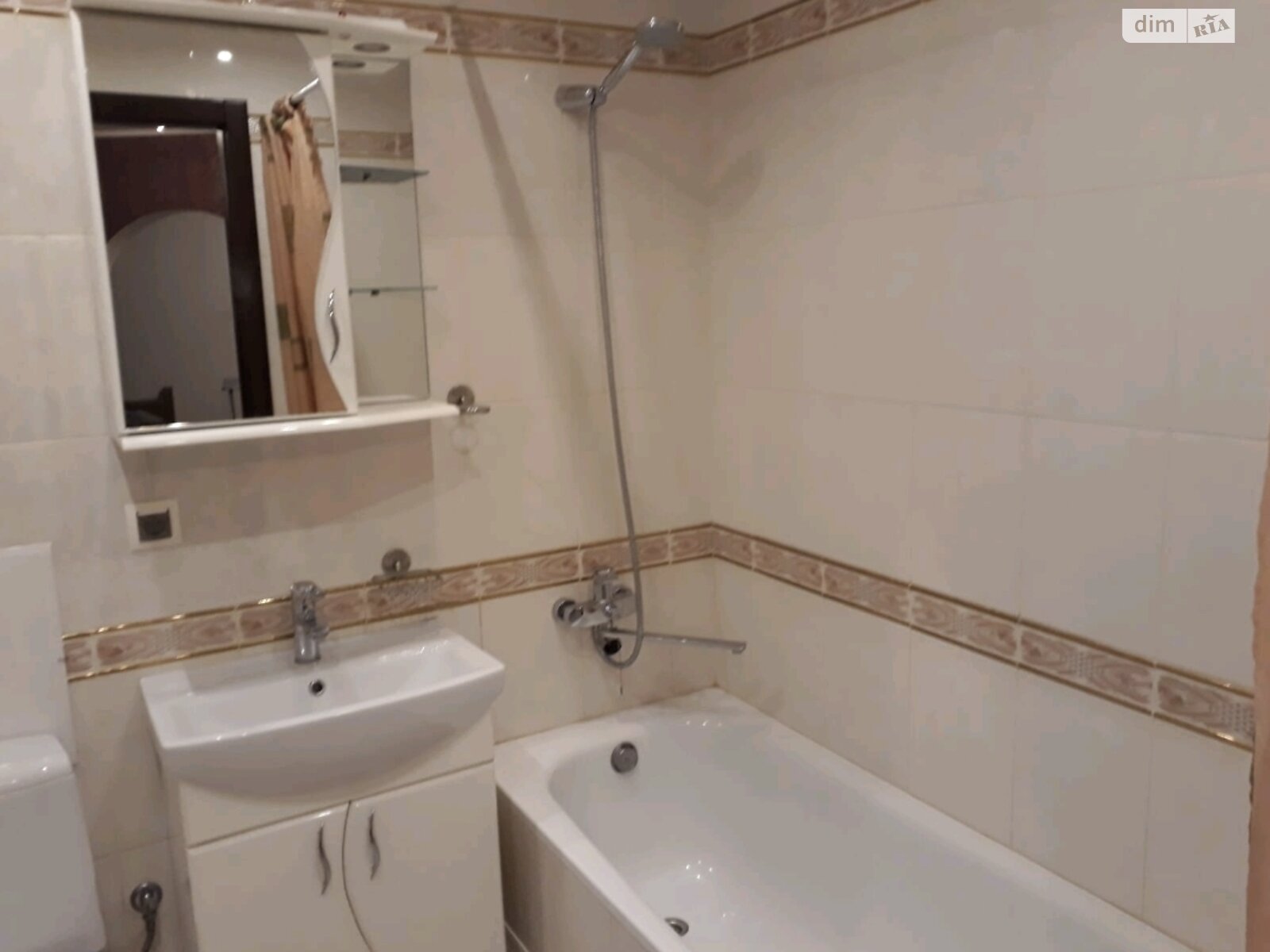 однокомнатная квартира в Виннице, район Славянка, на пер. Николая Амосова 28А в аренду на долгий срок помесячно фото 1 однокомнатная квартира в Виннице, район Славянка, на пер. Николая Амосова 28А в аренду на долгий срок помесячно фото 1