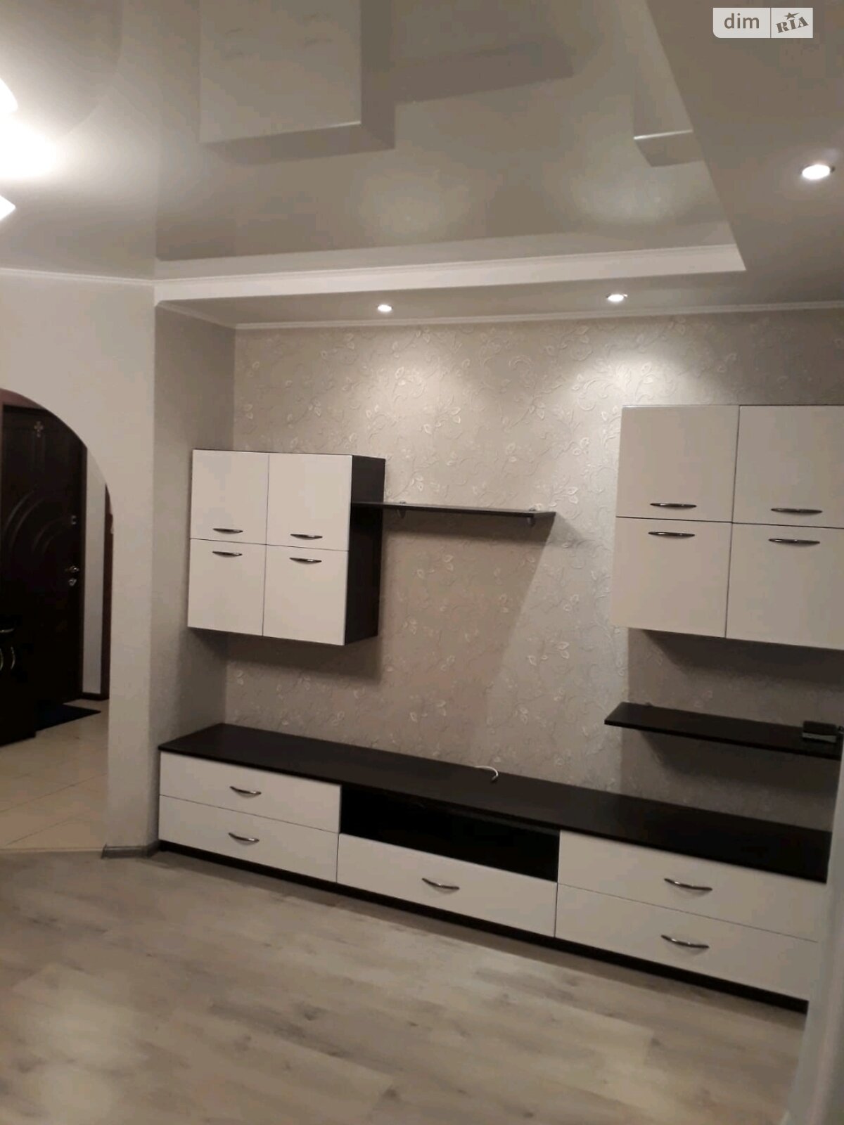 однокомнатная квартира в Виннице, район Славянка, на пер. Николая Амосова 28А в аренду на долгий срок помесячно фото 1 однокомнатная квартира в Виннице, район Славянка, на пер. Николая Амосова 28А в аренду на долгий срок помесячно фото 1