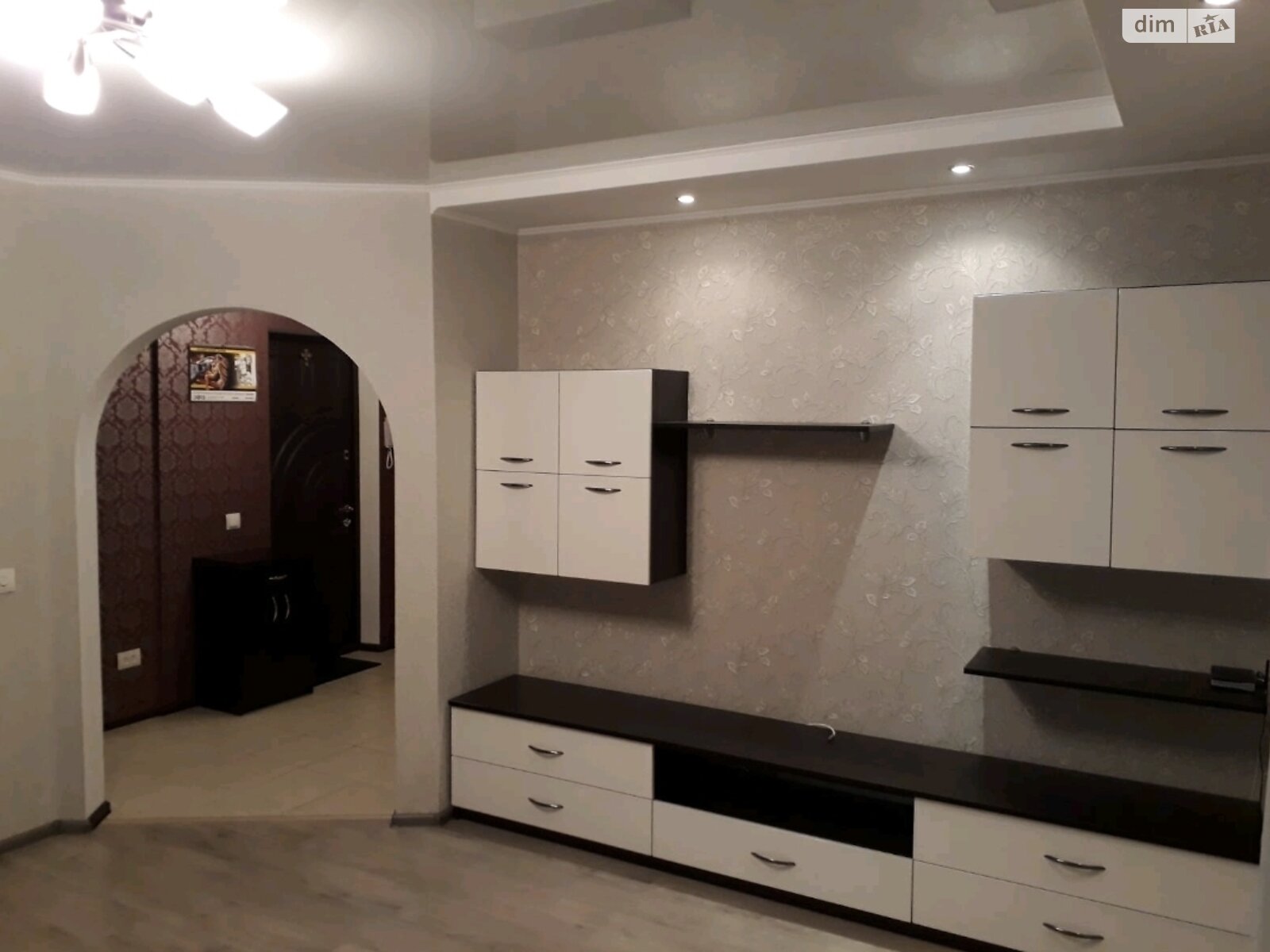 однокомнатная квартира в Виннице, район Славянка, на пер. Николая Амосова 28А в аренду на долгий срок помесячно фото 1 однокомнатная квартира в Виннице, район Славянка, на пер. Николая Амосова 28А в аренду на долгий срок помесячно фото 1