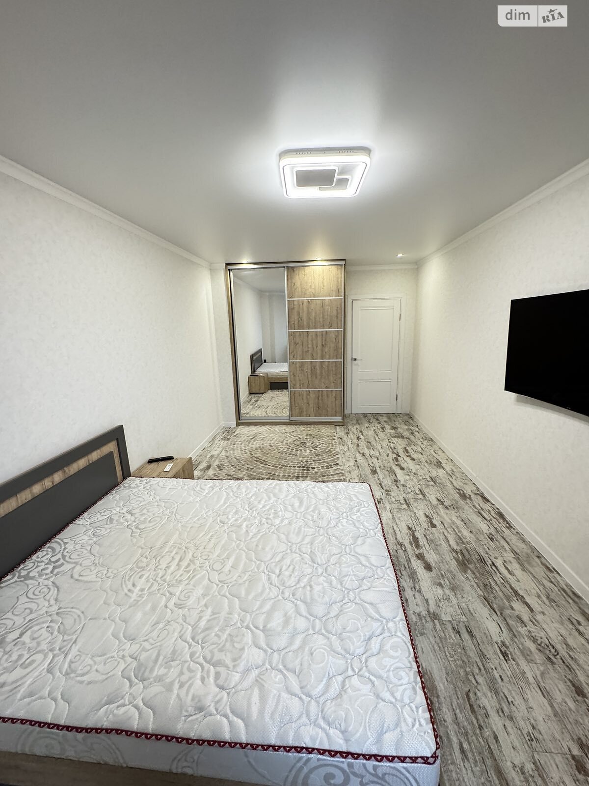 однокімнатна квартира в Вінниці, район Слов’янка, на вул. Пирогова 76Б в довготривалу оренду помісячно фото 1