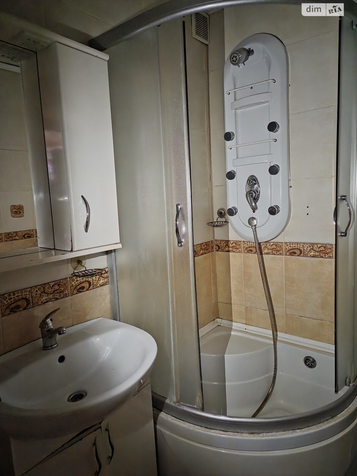 трикімнатна квартира в Вінниці, район Слов’янка, на вул. Пирогова в довготривалу оренду помісячно фото 1