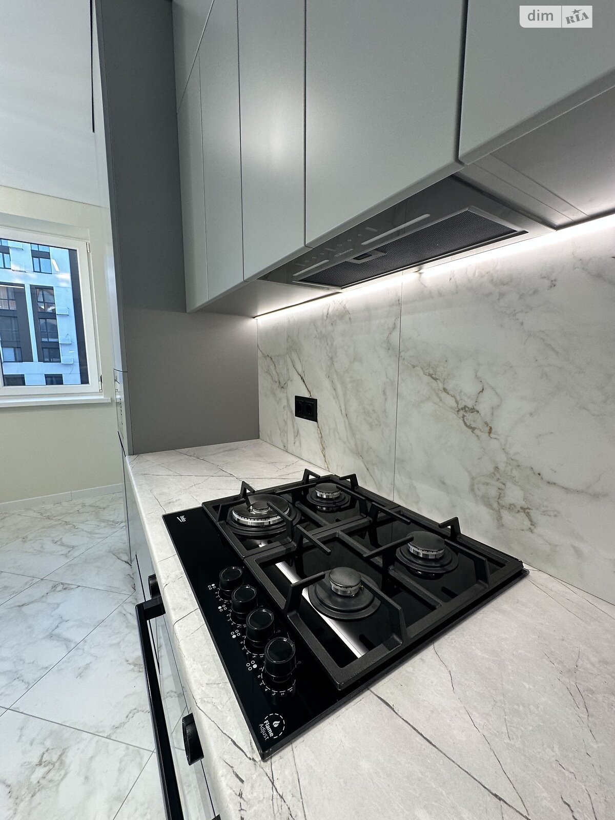 однокімнатна квартира в Вінниці, район Слов’янка, на вул. Праведників світу 21Г корпус 1 в довготривалу оренду помісячно фото 1 однокімнатна квартира в Вінниці, район Слов’янка, на вул. Праведників світу 21Г корпус 1 в довготривалу оренду помісячно фото 1