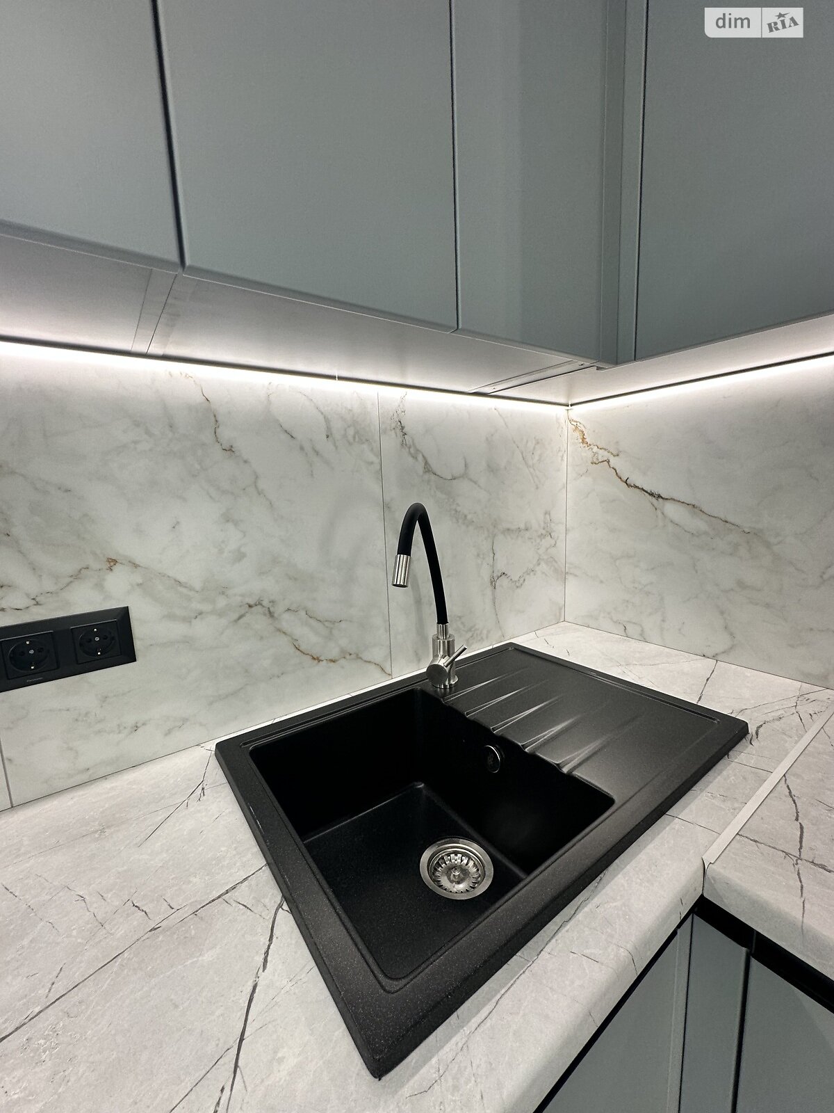 однокімнатна квартира в Вінниці, район Слов’янка, на вул. Праведників світу 21Г корпус 1 в довготривалу оренду помісячно фото 1 однокімнатна квартира в Вінниці, район Слов’янка, на вул. Праведників світу 21Г корпус 1 в довготривалу оренду помісячно фото 1