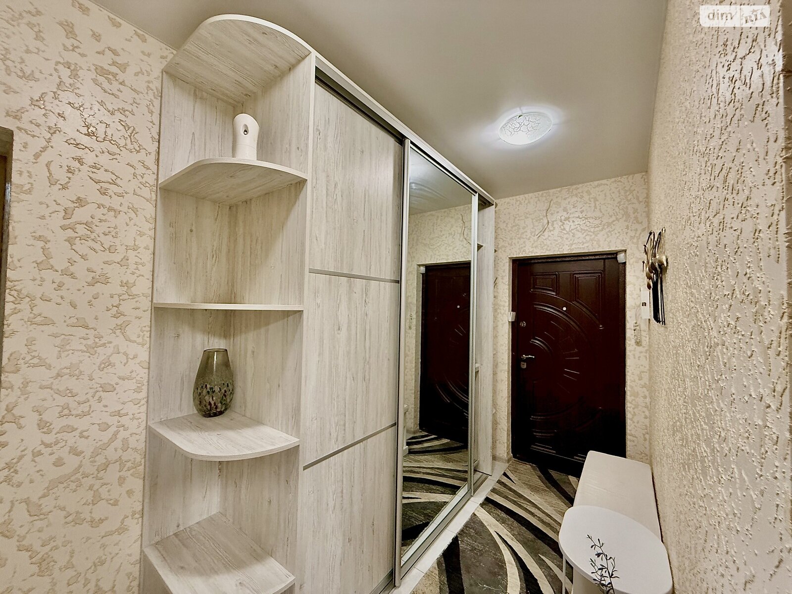 однокімнатна квартира в Вінниці, район Старе місто, на вул. Марії Приймаченко 8З в довготривалу оренду помісячно фото 1