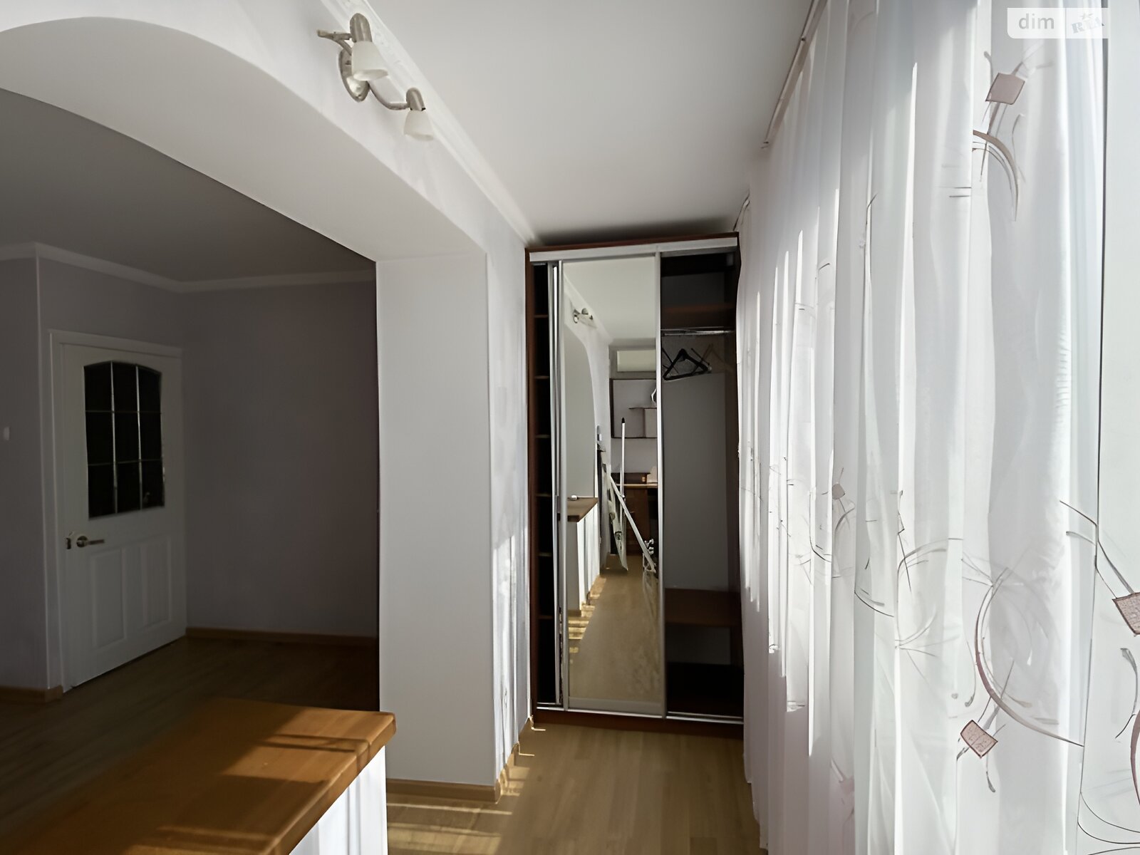 трехкомнатная квартира в Виннице, район Старый город, на пер. Пластовой 40 в аренду на долгий срок помесячно фото 1 трехкомнатная квартира в Виннице, район Старый город, на пер. Пластовой 40 в аренду на долгий срок помесячно фото 1