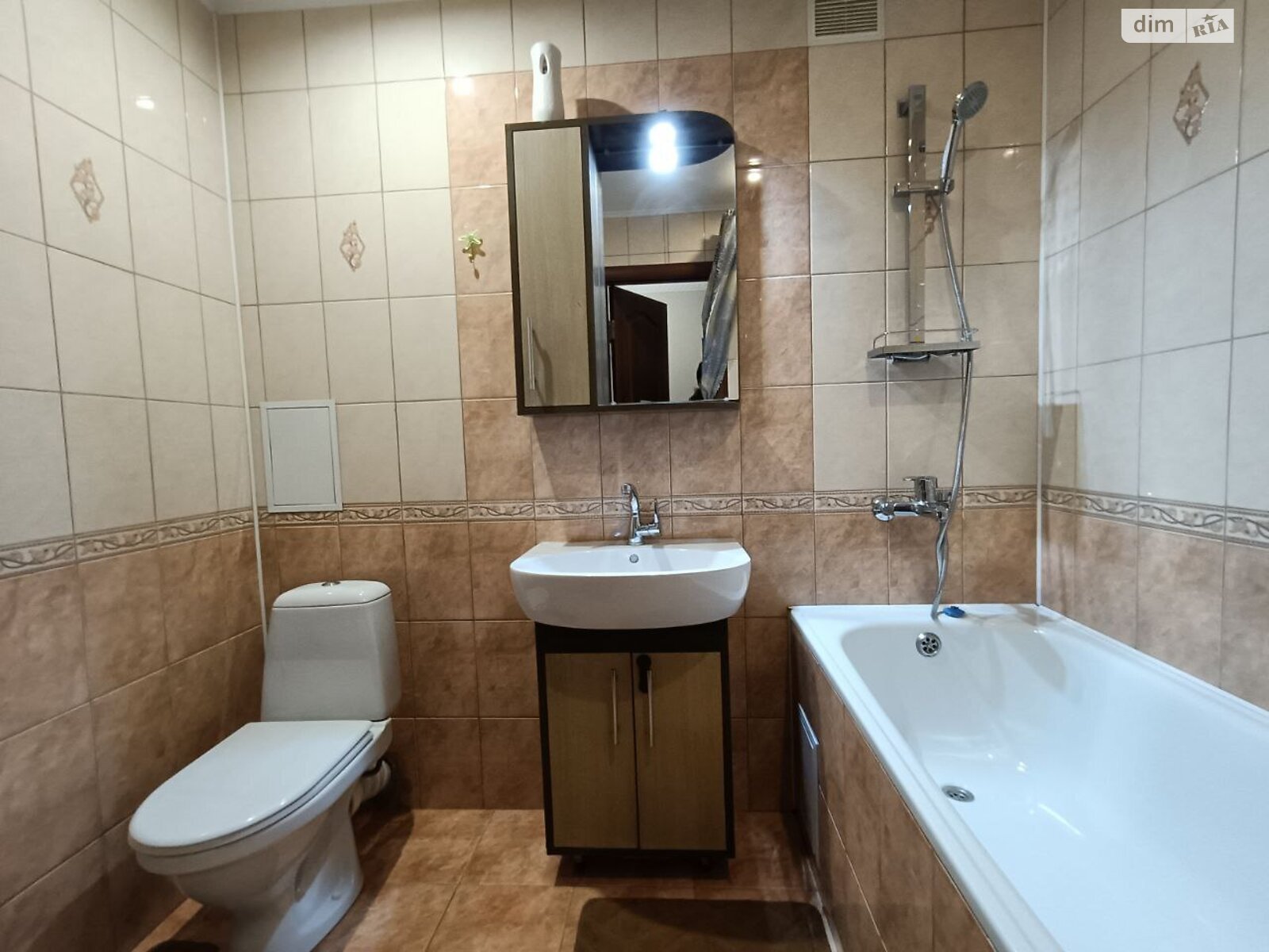 однокімнатна квартира в Вінниці, район Старе місто, на вул. Якова Гальчевського 35 в довготривалу оренду помісячно фото 1