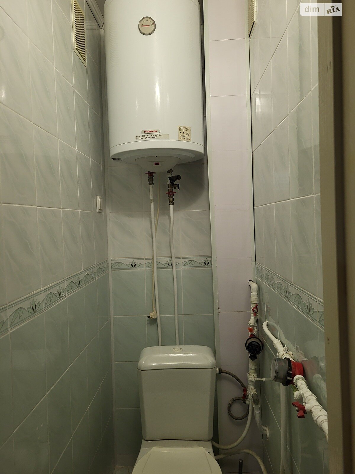 трехкомнатная квартира в Виннице, район Свердловский массив, на ул. Матроса Кошки 59 в аренду на долгий срок помесячно фото 1