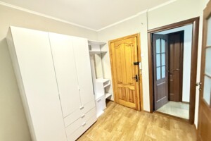 трехкомнатная квартира с мебелью в Виннице, район Свердловский массив, на ул. Сенатора Маккейна в аренду на долгий срок помесячно фото 2