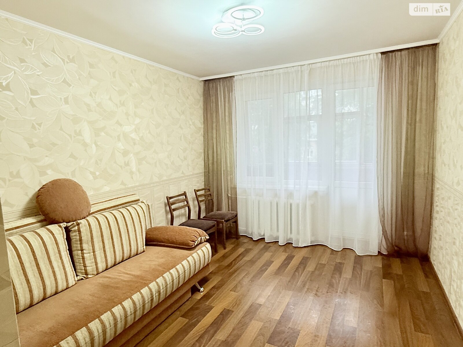 трехкомнатная квартира с мебелью в Виннице, район Свердловский массив, на ул. Сенатора Маккейна в аренду на долгий срок помесячно фото 1