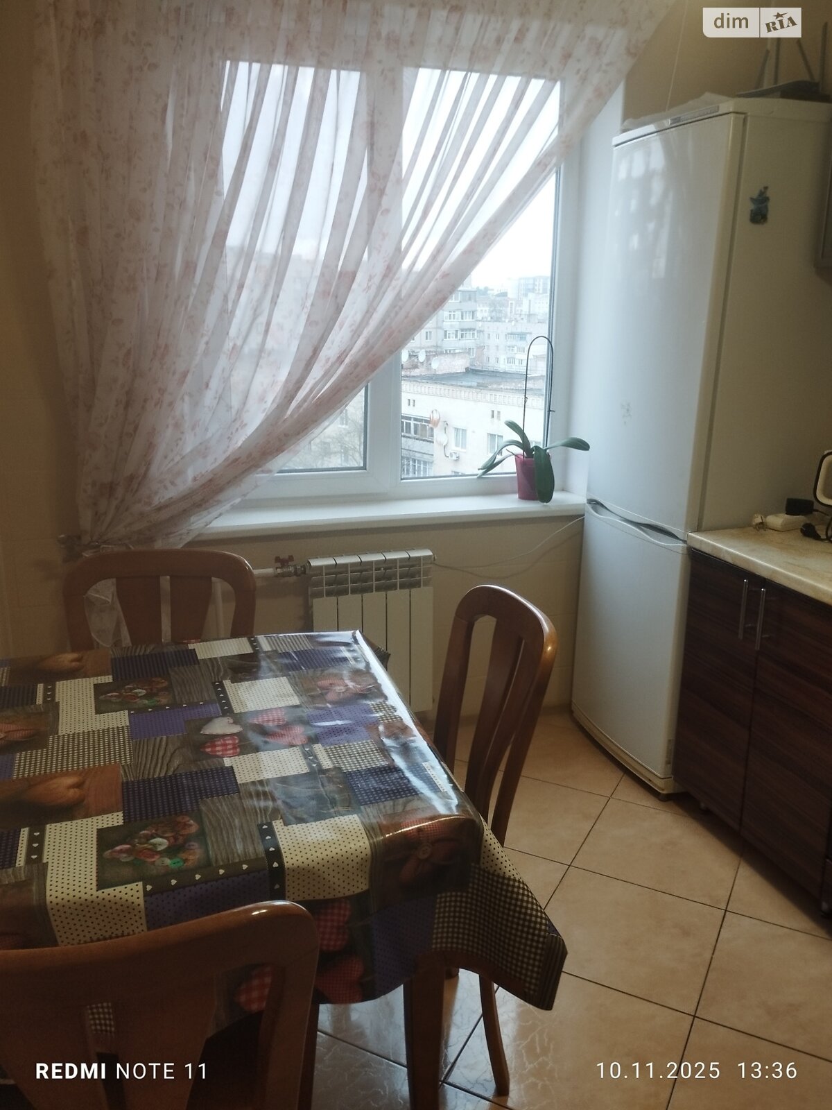 трикімнатна квартира в Вінниці, район Свердловський масив, на вул. Сенатора Маккейна 23 в довготривалу оренду помісячно фото 1