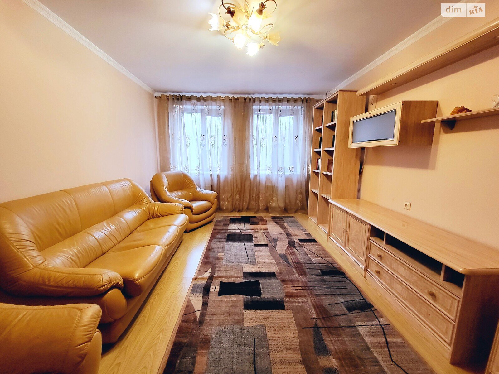 трикімнатна квартира з меблями в Вінниці, район Центр, на вул. Магістратська в довготривалу оренду помісячно фото 1 трикімнатна квартира з меблями в Вінниці, район Центр, на вул. Магістратська в довготривалу оренду помісячно фото 1