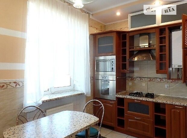 трикімнатна квартира з меблями в Вінниці, район Центр, на вул. Гоголя в довготривалу оренду помісячно фото 1 трикімнатна квартира з меблями в Вінниці, район Центр, на вул. Гоголя в довготривалу оренду помісячно фото 1