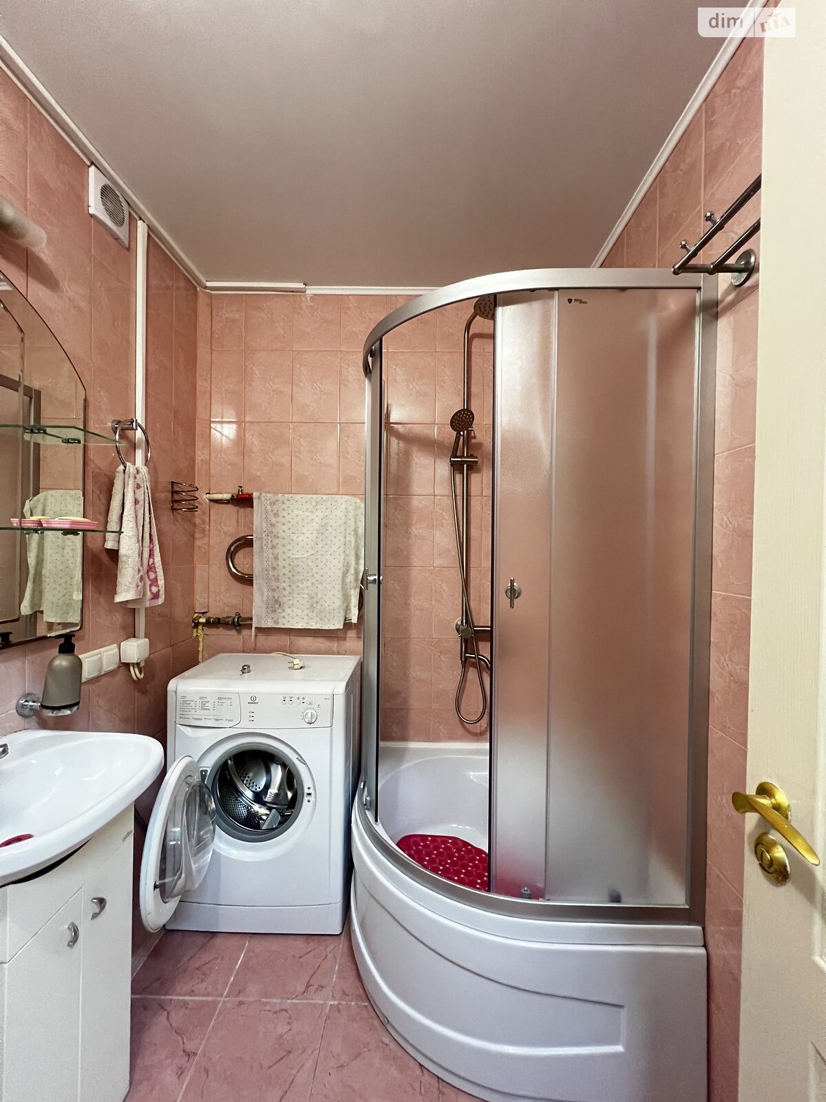 трехкомнатная квартира в Виннице, район Центр, на ул. Гоголя 21 в аренду на долгий срок помесячно фото 1