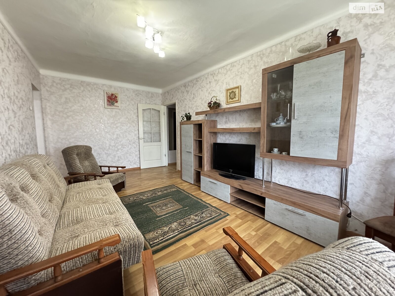 трехкомнатная квартира в Виннице, район Центр, на ул. Гоголя 21 в аренду на долгий срок помесячно фото 1