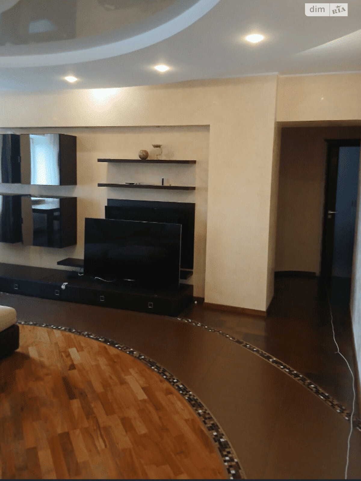 трикімнатна квартира в Вінниці, район Центр, на вул. Григорія Сковороди 10 в довготривалу оренду помісячно фото 1