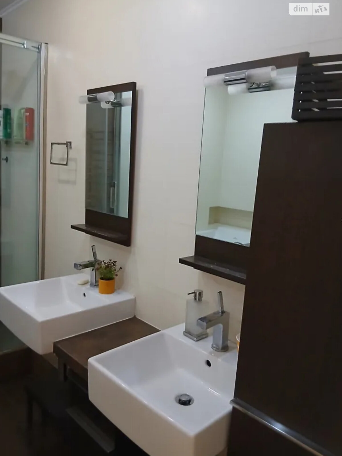 трикімнатна квартира в Вінниці, район Центр, на вул. Григорія Сковороди 10 в довготривалу оренду помісячно фото 1