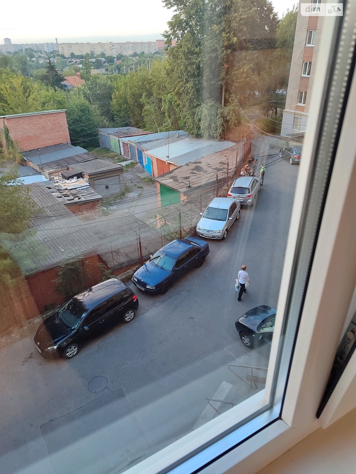 трехкомнатная квартира в Виннице, район Центр, на ул. Грушевского в аренду на долгий срок помесячно фото 1 трехкомнатная квартира в Виннице, район Центр, на ул. Грушевского в аренду на долгий срок помесячно фото 1