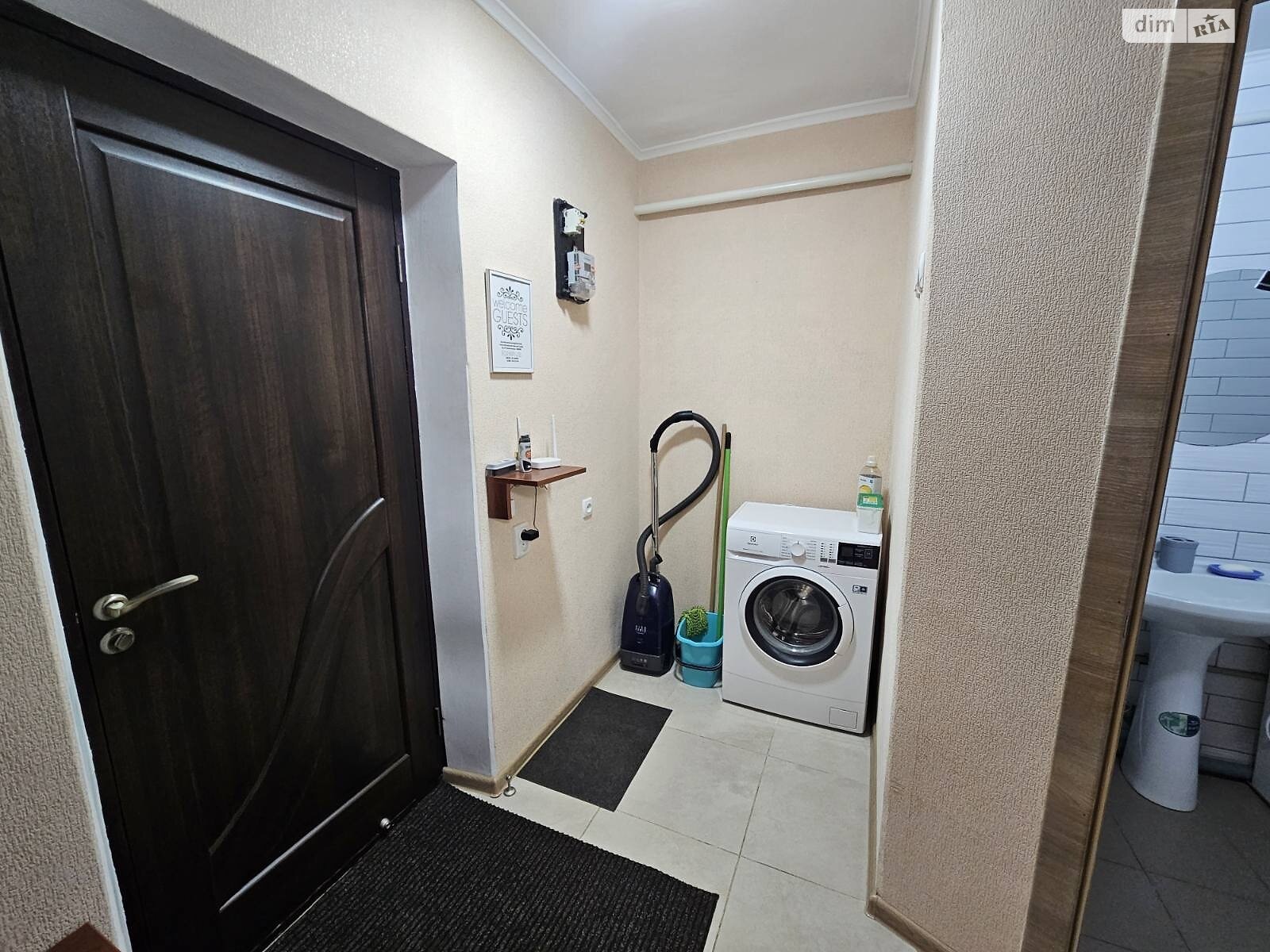 однокомнатная квартира в Виннице, район Центр, на пл. Ивана Богуна 3 в аренду на долгий срок помесячно фото 1 однокомнатная квартира в Виннице, район Центр, на пл. Ивана Богуна 3 в аренду на долгий срок помесячно фото 1