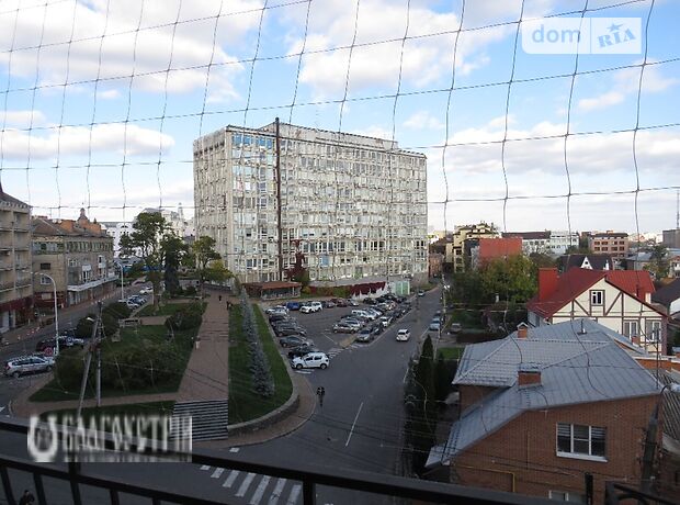 трикімнатна квартира з меблями в Вінниці, район Центр, на вул. Пушкіна в довготривалу оренду помісячно фото 1 трикімнатна квартира з меблями в Вінниці, район Центр, на вул. Пушкіна в довготривалу оренду помісячно фото 1