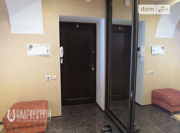 трикімнатна квартира з меблями в Вінниці, район Центр, на вул. Пушкіна в довготривалу оренду помісячно фото 1 трикімнатна квартира з меблями в Вінниці, район Центр, на вул. Пушкіна в довготривалу оренду помісячно фото 1