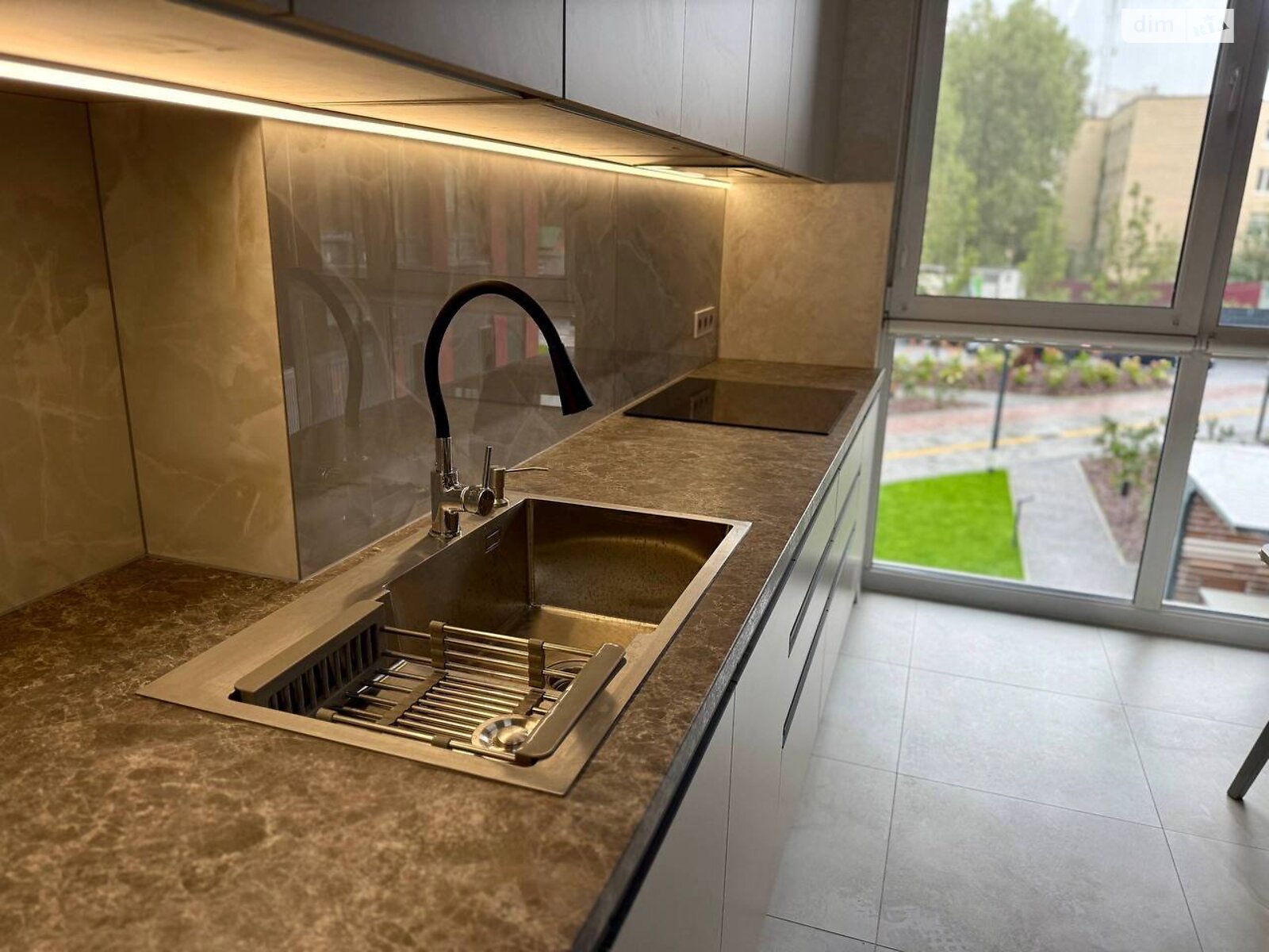 двухкомнатная квартира в Виннице, район Центр, на пер. Кирпичный в аренду на долгий срок помесячно фото 1 двухкомнатная квартира в Виннице, район Центр, на пер. Кирпичный в аренду на долгий срок помесячно фото 1